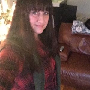 Meet your Posher, Claudine